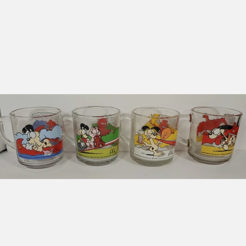 Garfield Glass Coffee Mugs Complete Set of 4